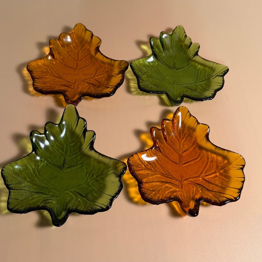Set of 4 Vintage Glass Leaf Trinket Dishes Amber Green Fallcore Autumn Decor